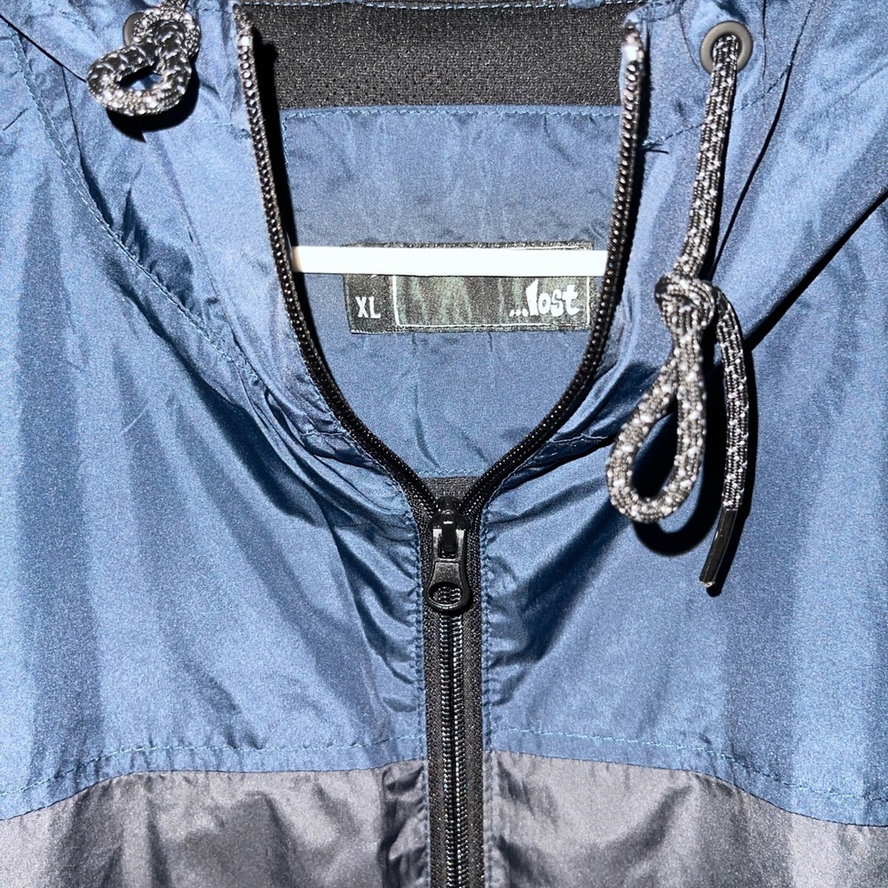 Lost windbreaker